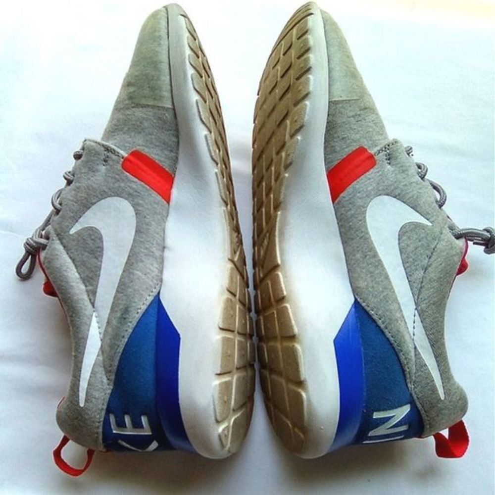 Nike Roshe  Great Britain world cup Sneakers size 6 youth‎ womens size… - Picture 6 of 7
